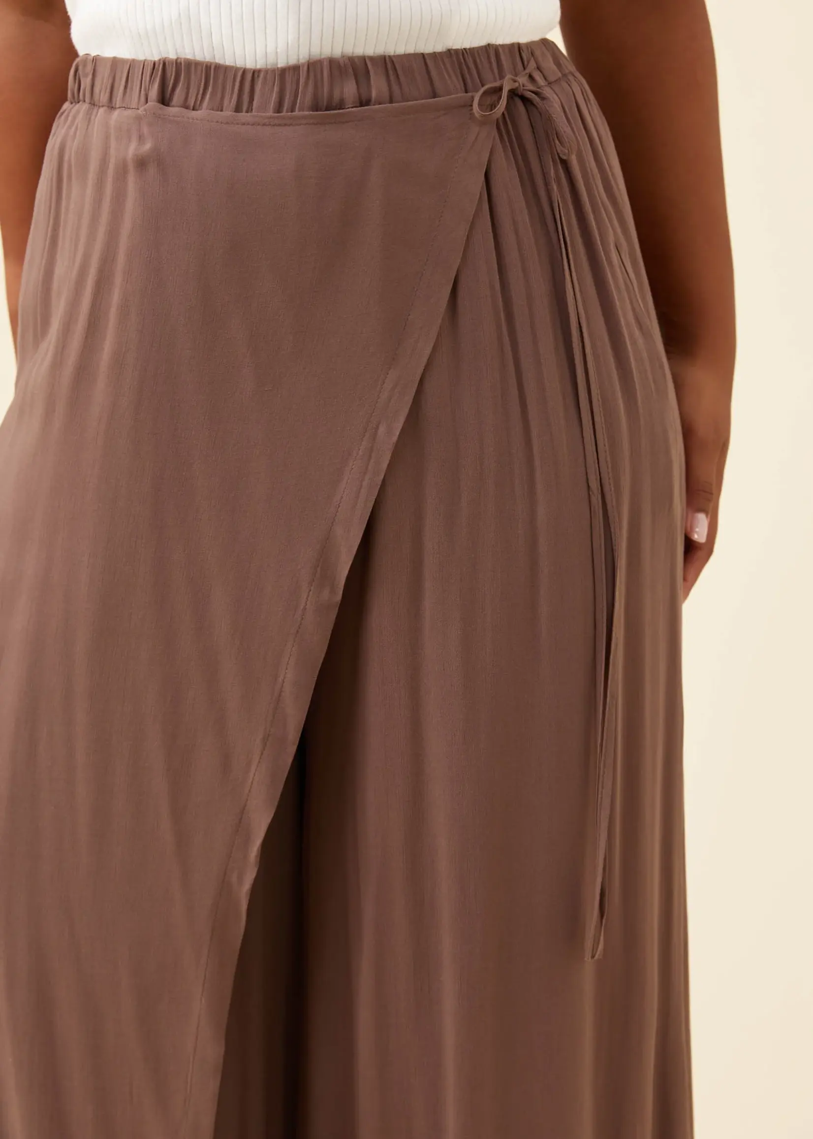 Isle of Mine Frida Wrap Pant - Taupe