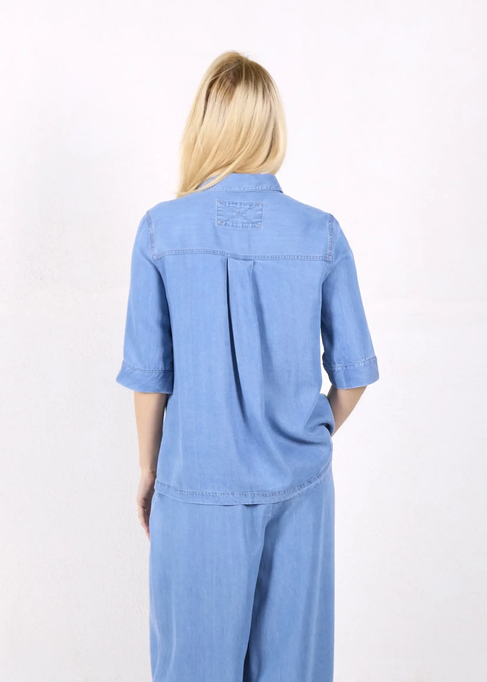 Lee Shirt