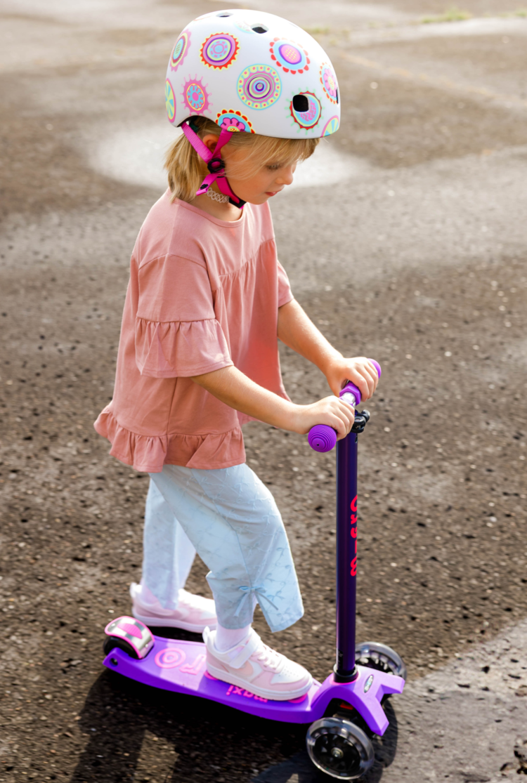 Micro Kickboard Maxi Deluxe LED | Purple