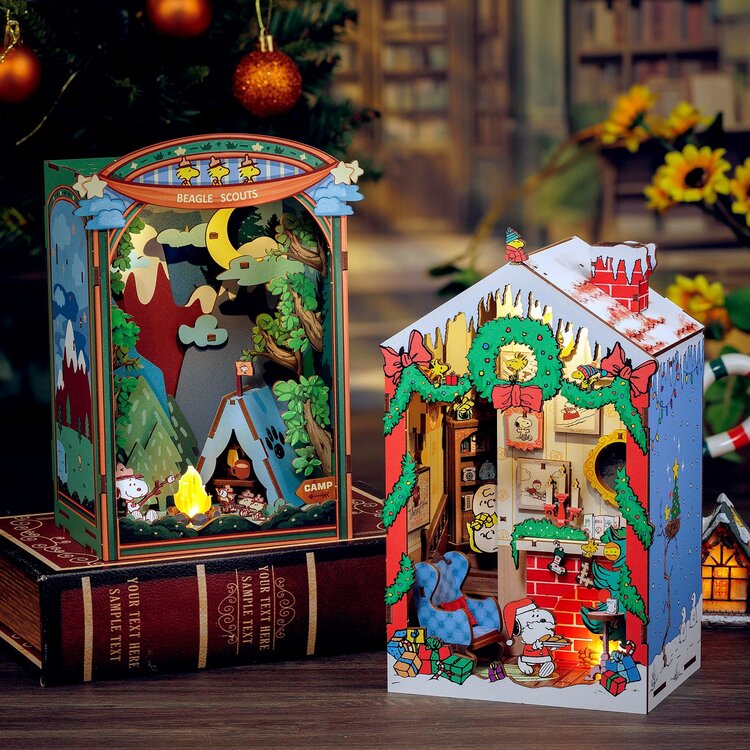 Hands Craft Peanuts Christmas House