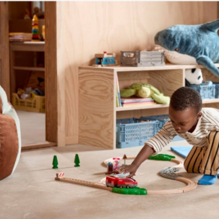 Brio Pull Back Train Set