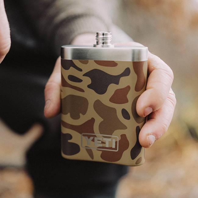 Yeti Flask Wetlands Camo W/Funnel