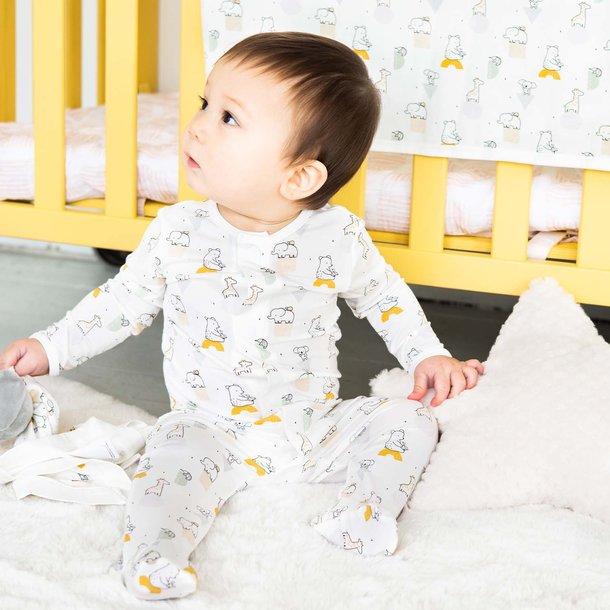 Magnificient Baby Magnetic Me: Magnetic Footie - New Kid on the Block