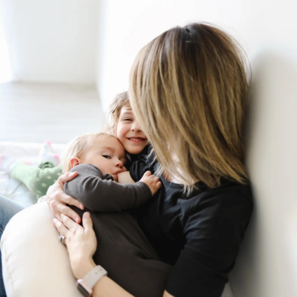 Snuggle Me Snuggle Me: Feeding Support Pillow