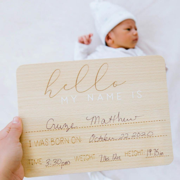 Pearhead Fill In Baby Arrival Milestone Photo Prop