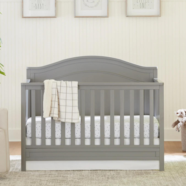 Million Dollar Baby MDB: Charlie 4-in-1 Convertible Crib -