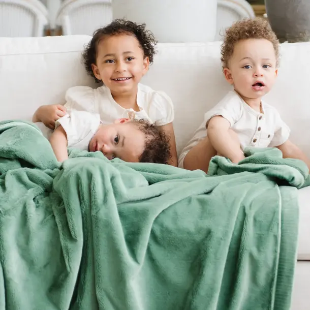 Saranoni Saranoni:Lush Toddler Blanket (40"x60")-