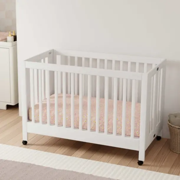 Million Dollar Baby MDB: Maki Full Size Folding Crib - White
