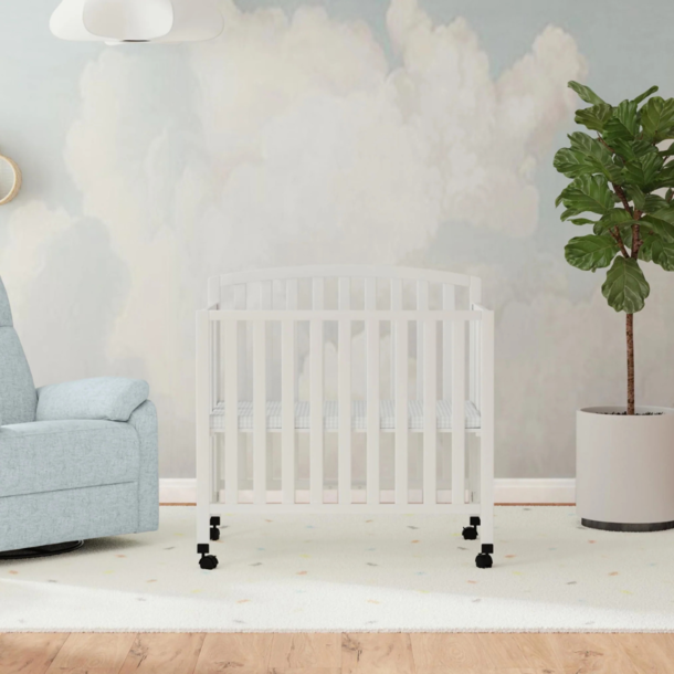 Million Dollar Baby Dylan Folding 3-in-1 Mini Crib
