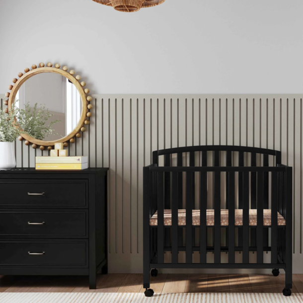 Million Dollar Baby Dylan Folding 3-in-1 Mini Crib