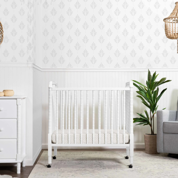 Million Dollar Baby MDB: Jenny Lind 3-in-1 Convertible Mini Crib