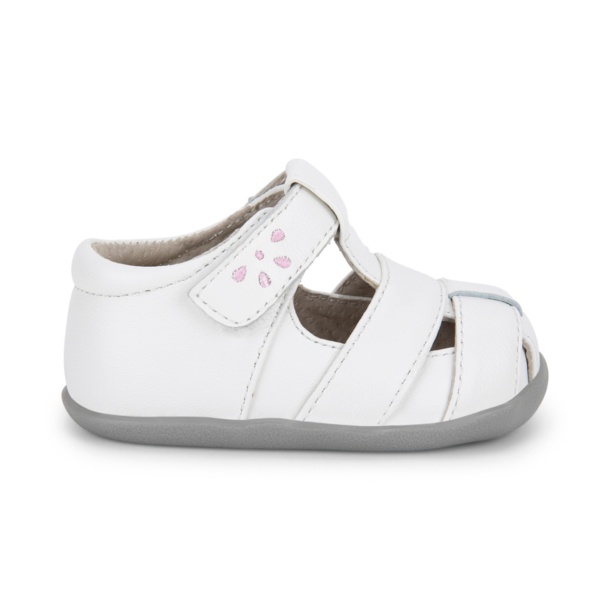 See Kai Run SKR: Brook INF III - White/Pink
