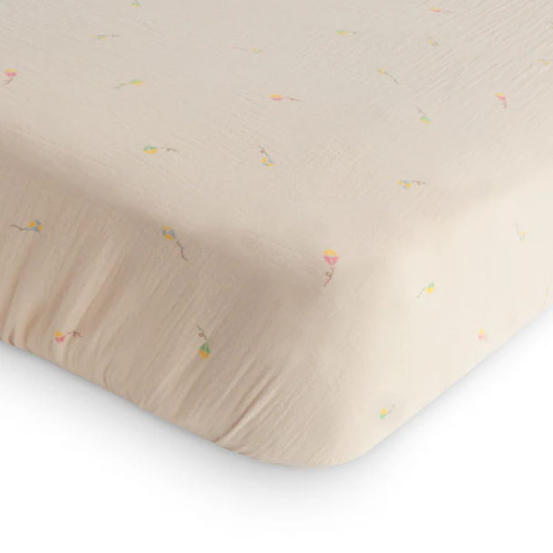 Mushie Mushie: Extra Soft Muslin Crib Sheet - Kites