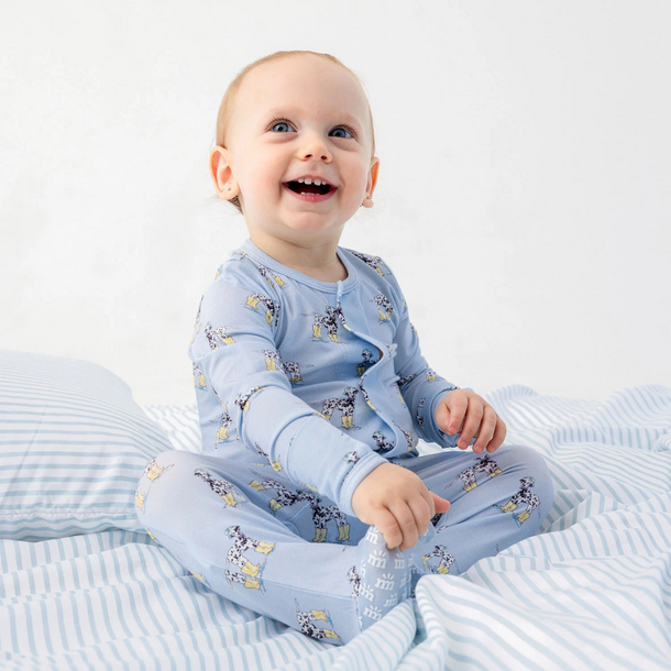 Magnificient Baby Magnetic Me: Magnetic Footie - Spots and Splashes