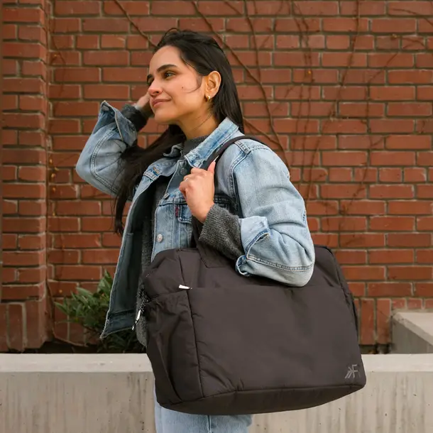 Freshly Picked FP: Motion Overnight Duffle - Jet