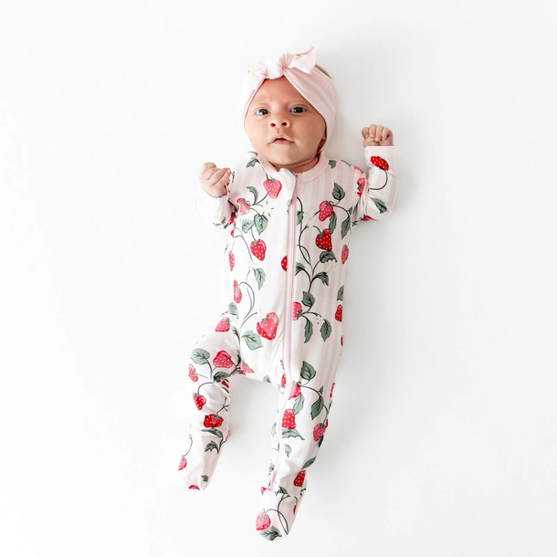 Kyte Clothing Kyte: Zipper Footie - Strawberry Fields