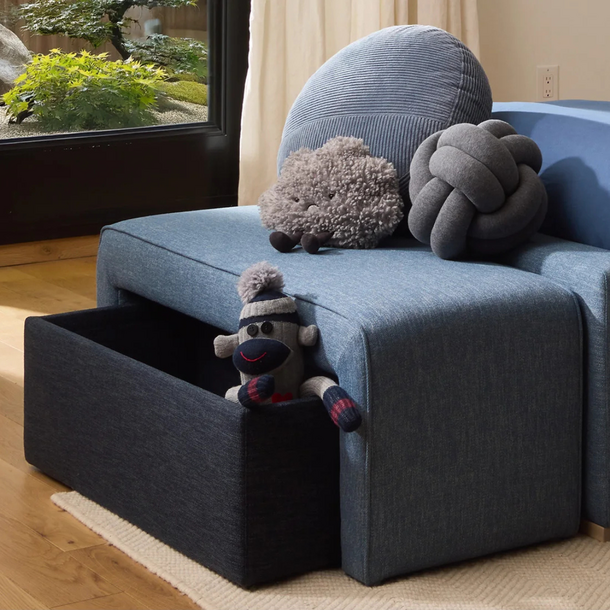 Monte Monte: Boca Bench with Pull Out Storage