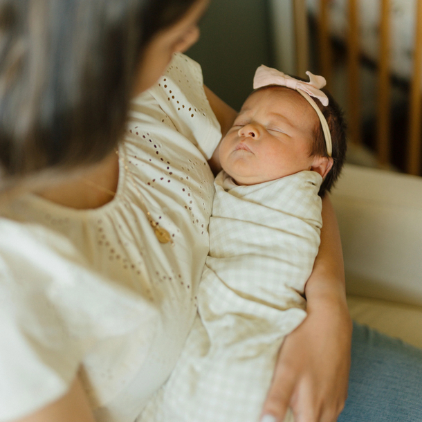 Little Unicorn Little Unicorn: Stretch Knit Swaddle Blanket Set - Rainbows