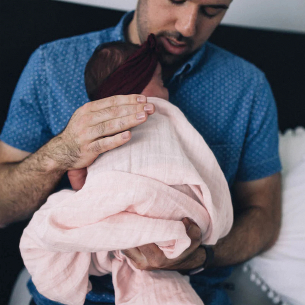 Little Unicorn Little Unicorn: Cotton Muslin Swaddle - Light Pink