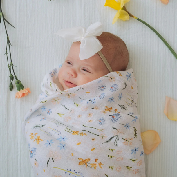 Little Unicorn Little Unicorn: Cotton Muslin Swaddle - Pastel Petals