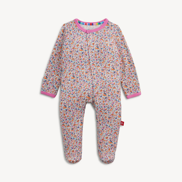 Magnificient Baby Magnetic Me: Magnetic Footie - Stella