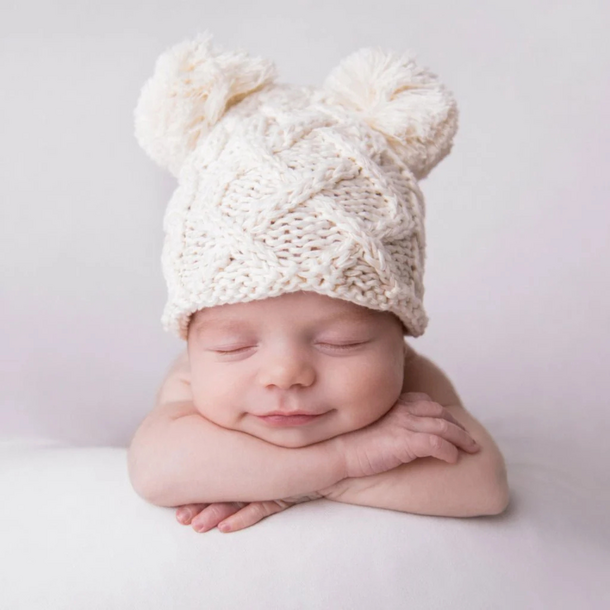 Huggalugs: Newborn Pom Pom Beanie -
