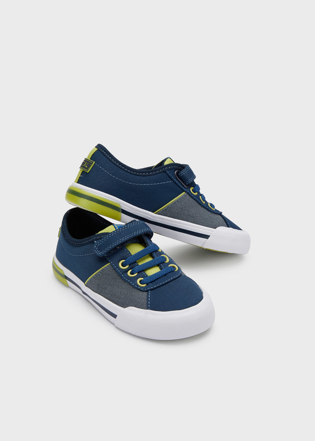 Boys Fashion Canvas Sneaker