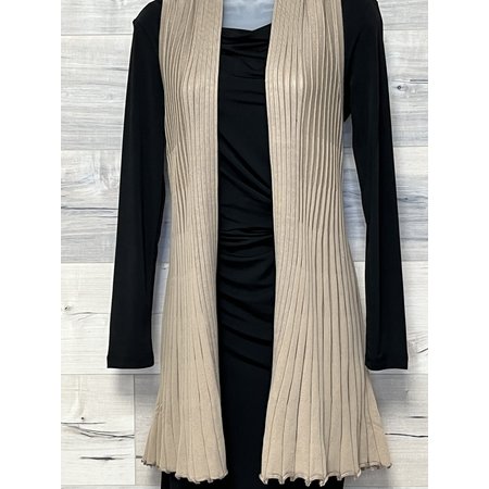 Sleeveless Knit Open Front Cardigan with Tailoring Pleats