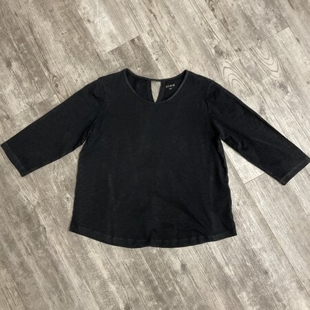 Black 3/4 Sleeve Shirt Size L