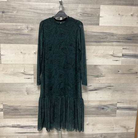 Green And Black Leaf Pattern Dress Size xs