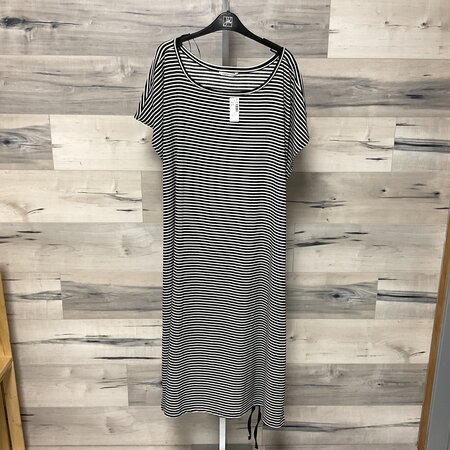 Black and White Striped Dress with Belt - Size 5X