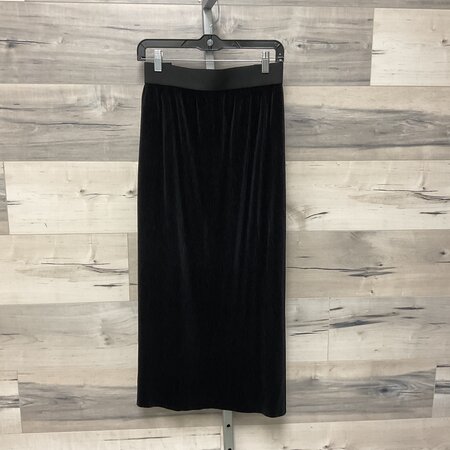 Black Textured Skirt Size 2X