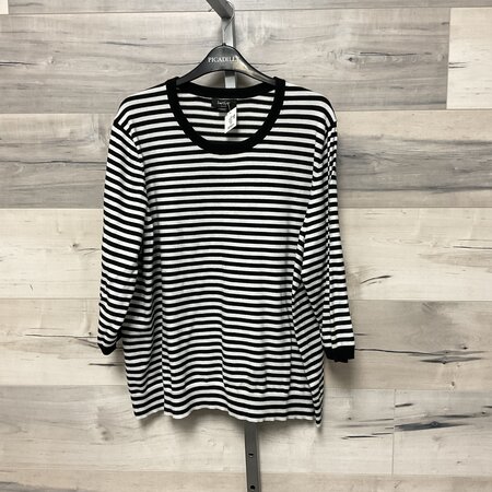 White and Black Striped Sweater - Size 3X