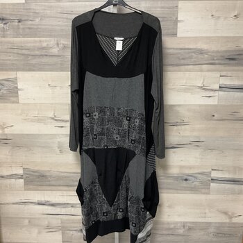 Grey Patterned Dress - Size XXL