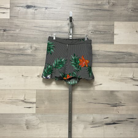 Tropical Print Ruffle Shorts - Size 8