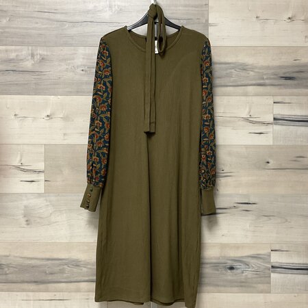 Ribbed Olive Dress with Patterned Sleeve - Size M