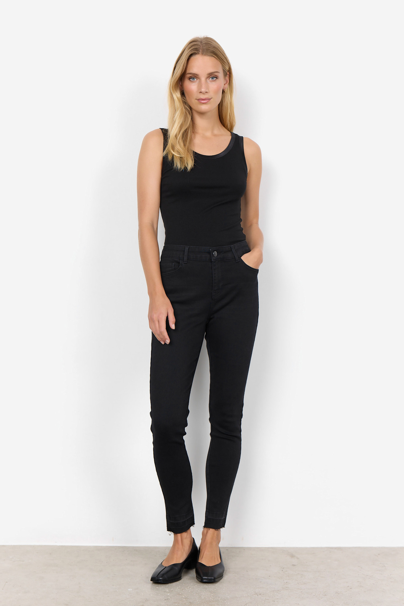 Offwhite Ladies Knitted Tshirt