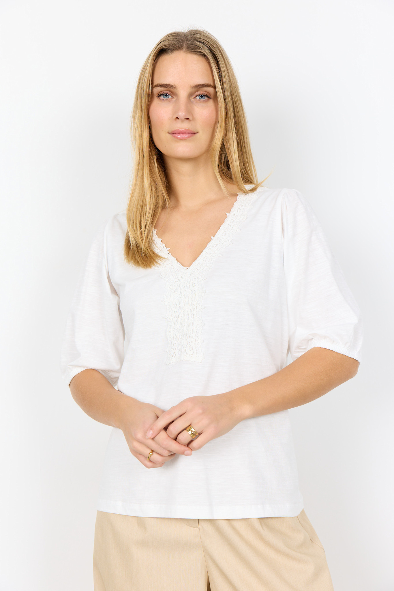 Knitted Tshirt Neckline Detail Offwhite