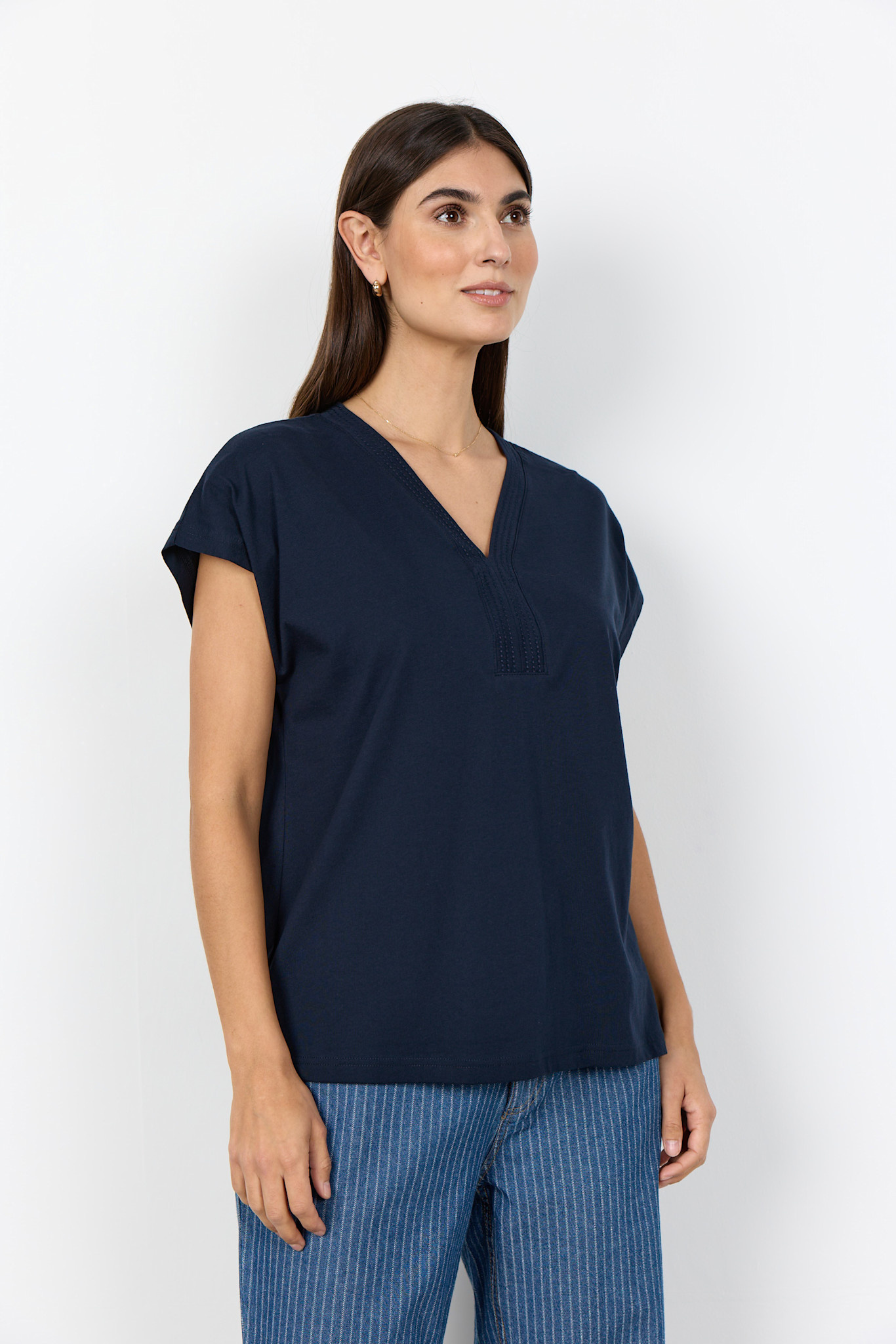 Ladies Knitted Tshirt Navy Neck Detail