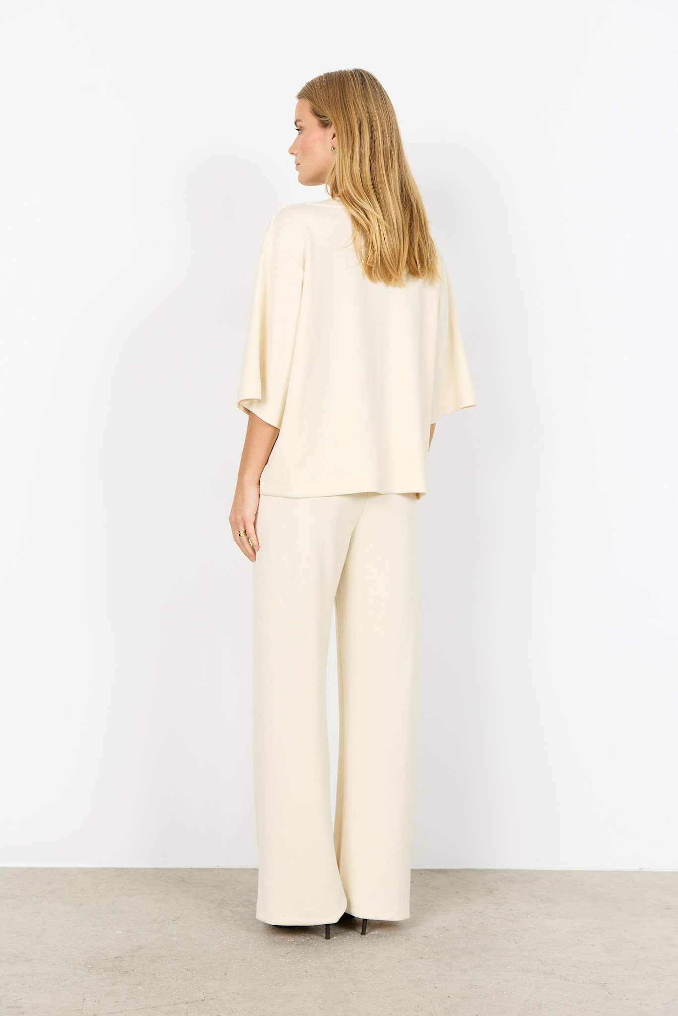 Ladies Knitted Top V-Neck Cream