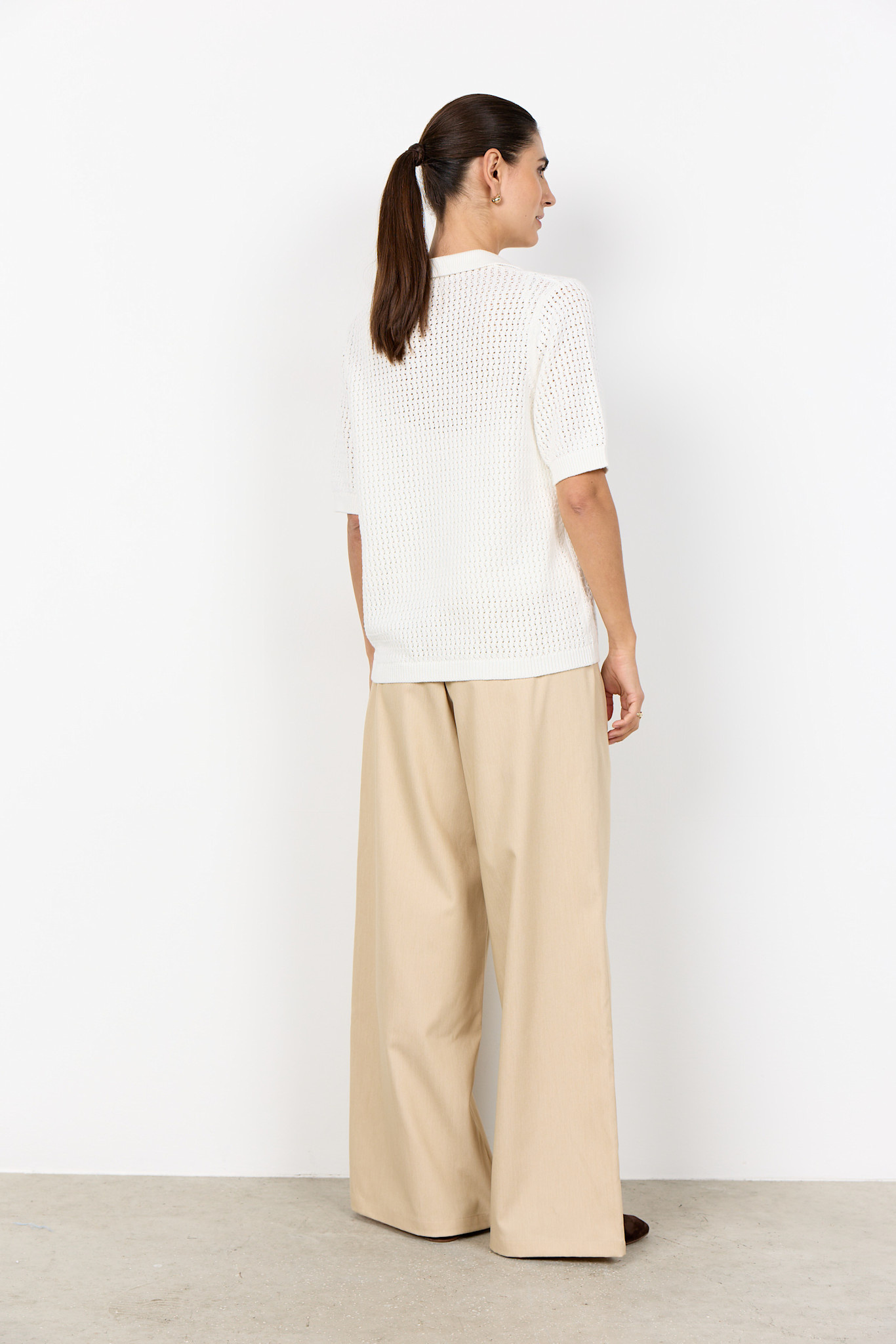 Ladies Knitted Sweater White Collar