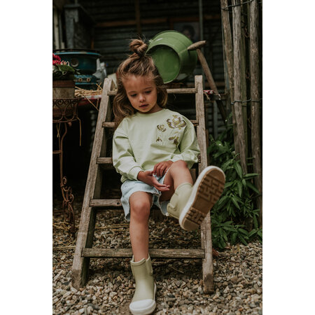 Pistaco Green Sweater Embroidered Flowers