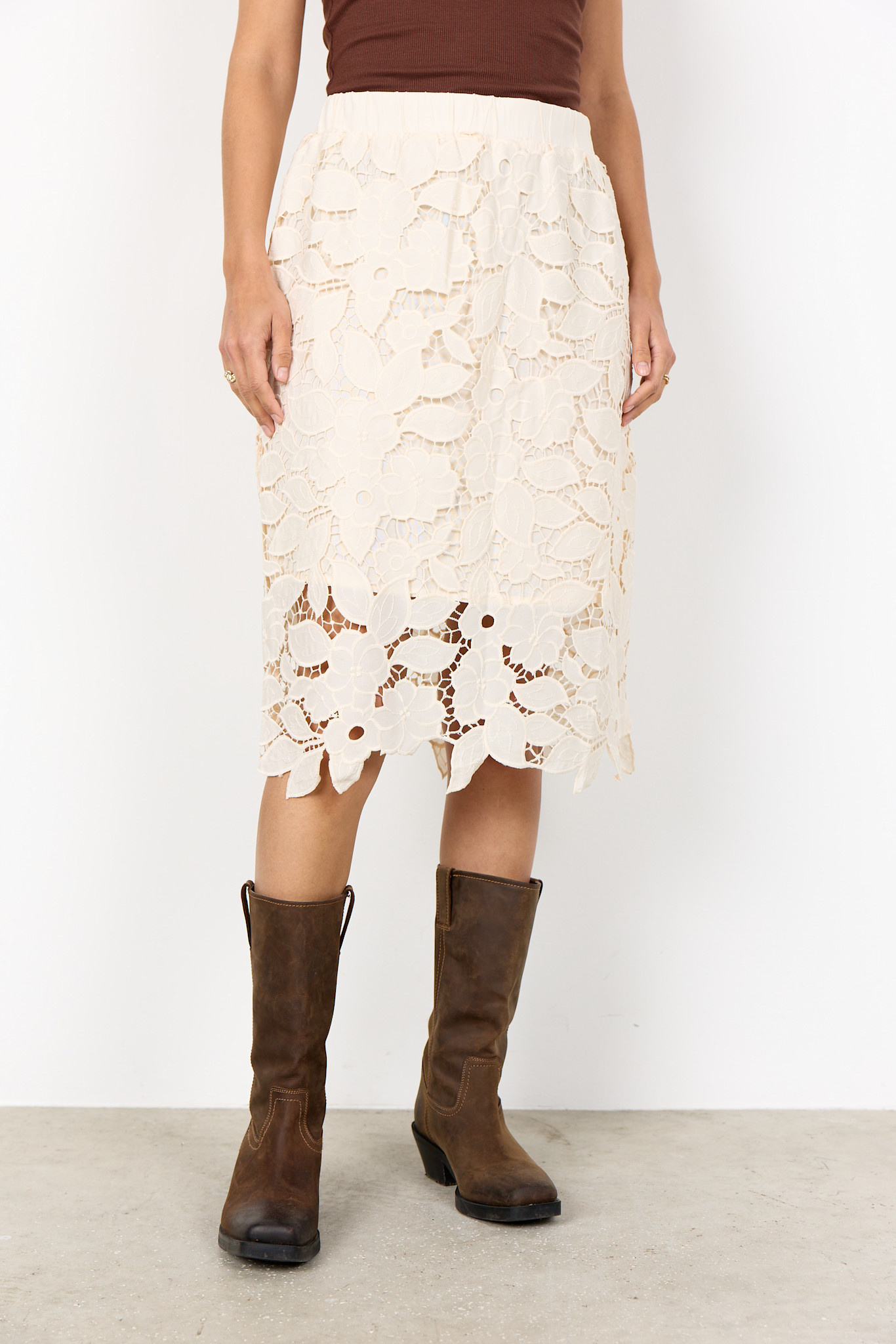Woven Skirt Cream Flower Detail