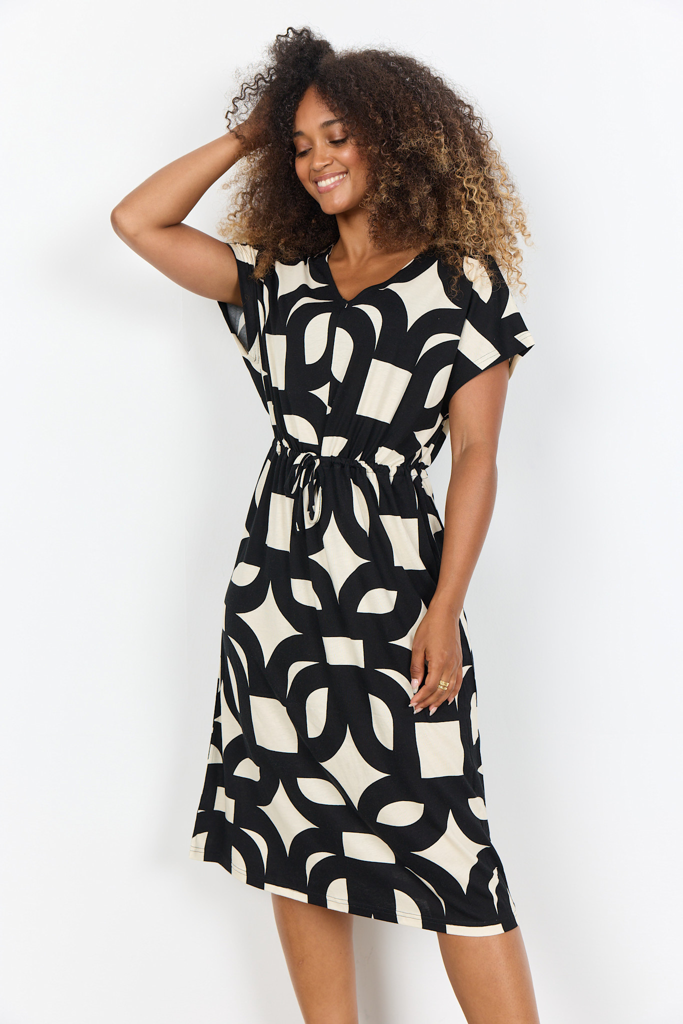 Black White Pattern Knitted Dress