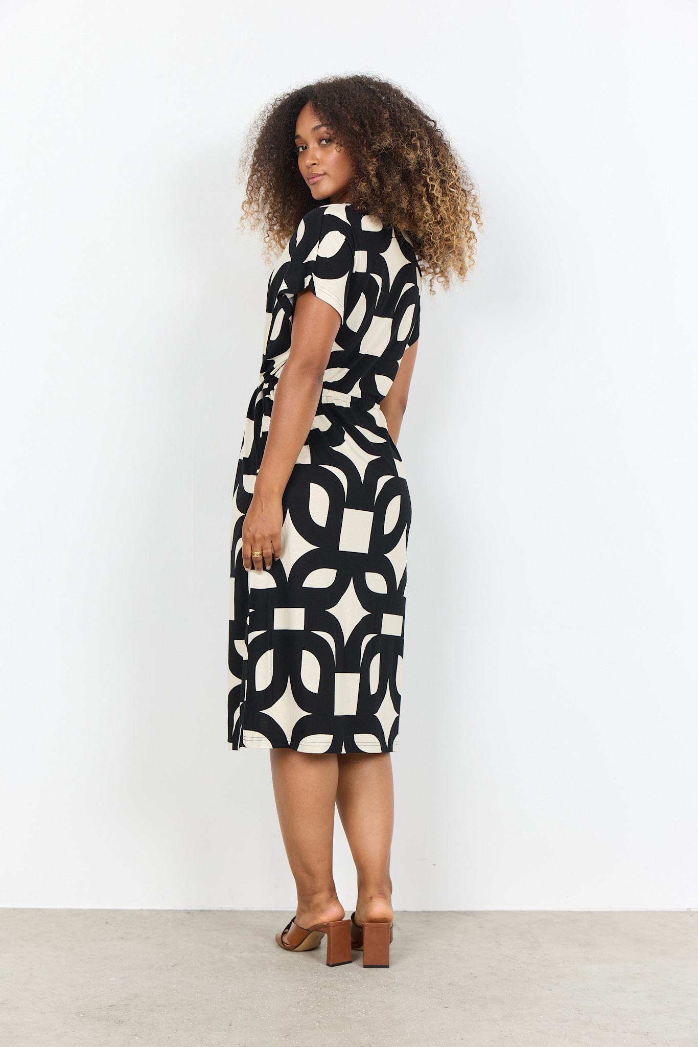 Black White Pattern Knitted Dress