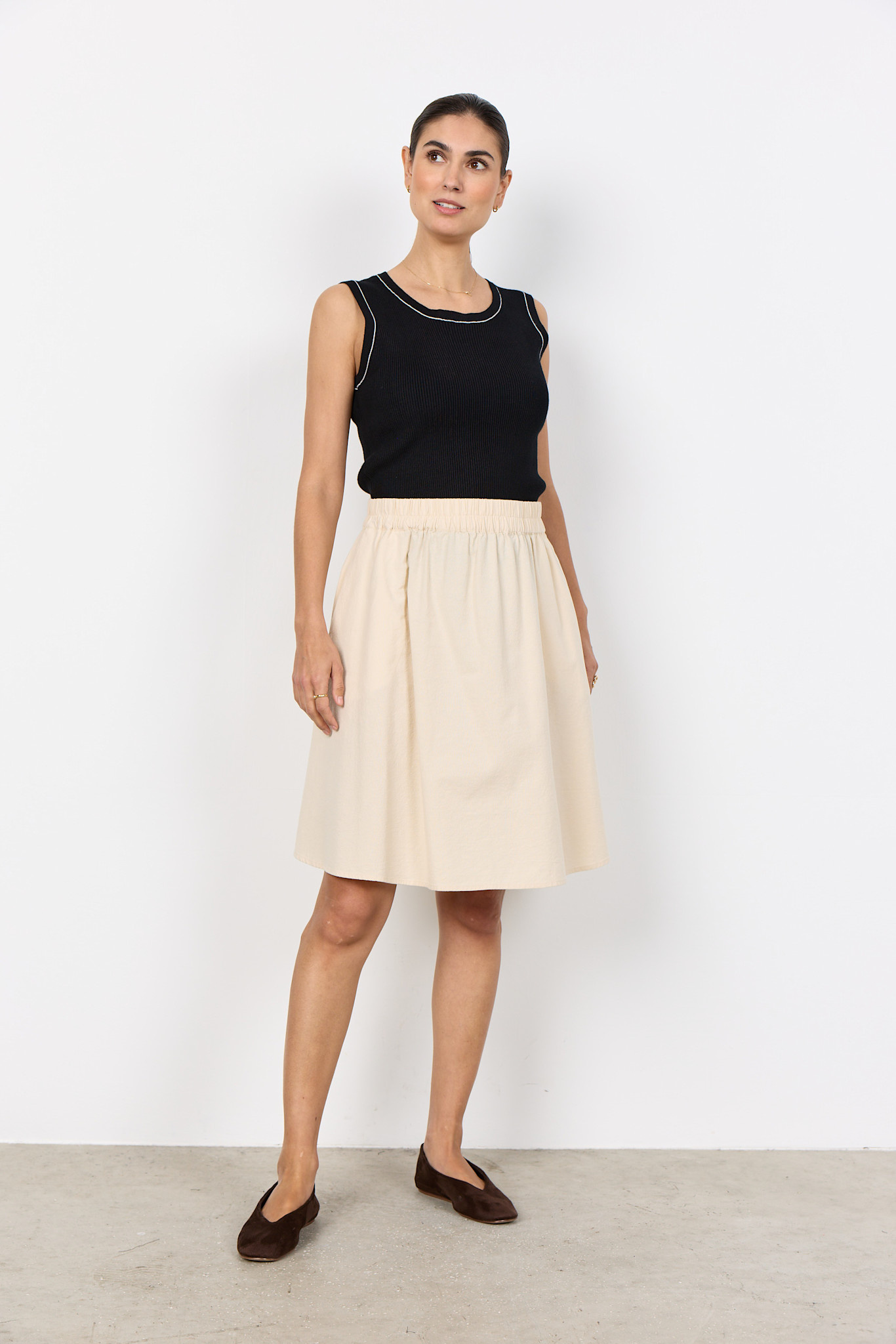 Knitted Tanktop Black White Detail