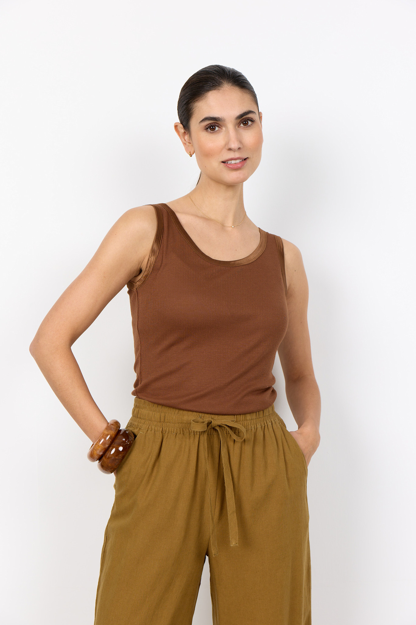 Toffee Knitted Tanktop Details