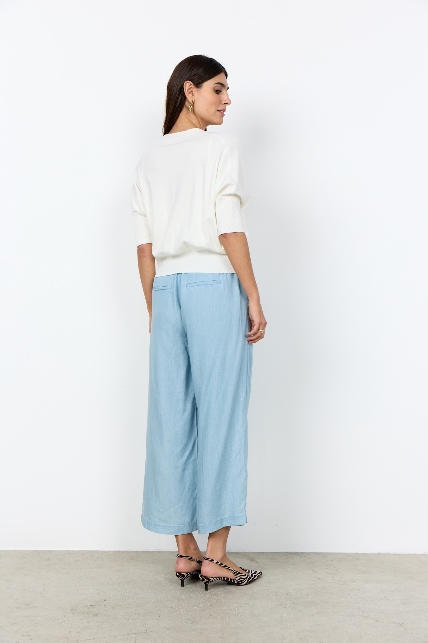 Offwhite Knitted Sweater Short Sleeve