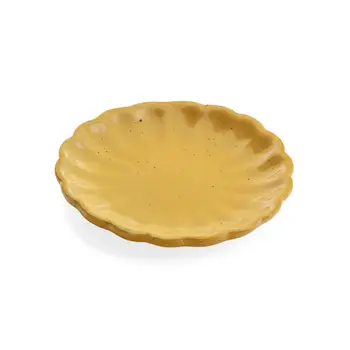 PLATE SMALL CERAMIC SCALLOP EDGE PALE YELLOW