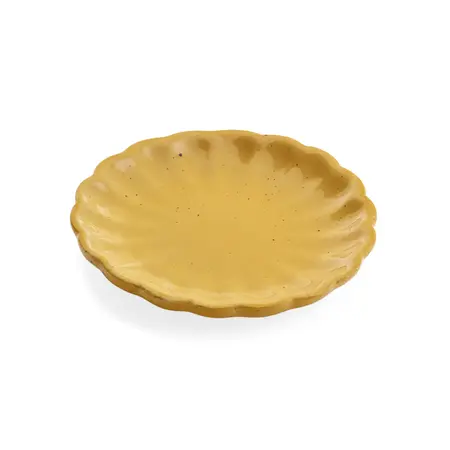 PLATE SMALL CERAMIC SCALLOP EDGE PALE YELLOW